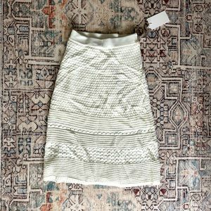 Aritzia Wilfred White Lined Midi Skirt